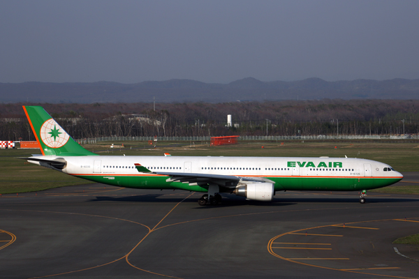 EVA AIR AIRBUS A330 300 CTS RF 5K5A6384.jpg