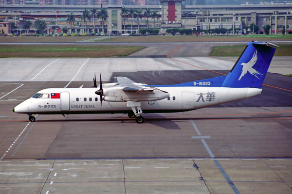 GREAT CHINA DASH 8 300 TSA RF 1011 23.jpg