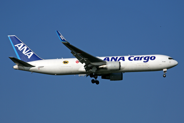 ANA CARGO BOEING 767 300F BKK RF 5K5A4607.jpg