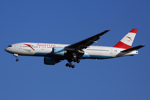 AUSTRIAN BOEING 777 200 BKK RF 5K5A4528.jpg