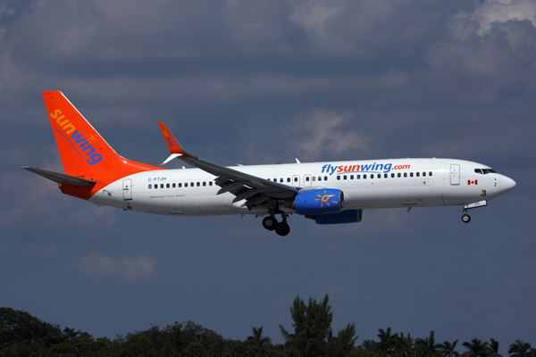 SUNWING BOEING 737 800 FLL RF 5K5A6667.jpg