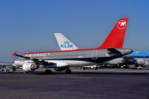 NORTHWEST AIRBUS A320 LAX RF 1264 24.jpg