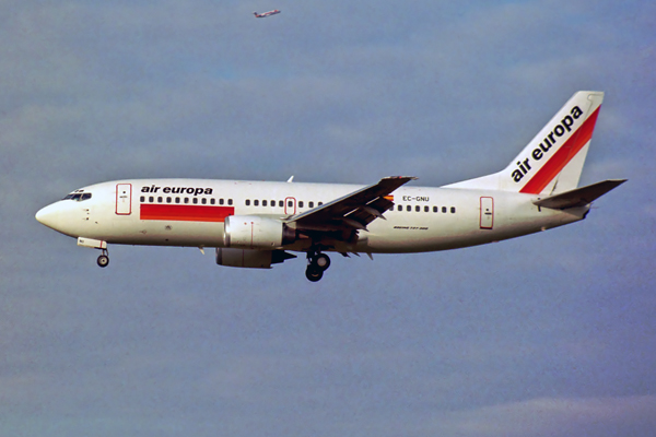 AIR EUROPA BOEING 737 300 ZRH RF 1302 33.jpg