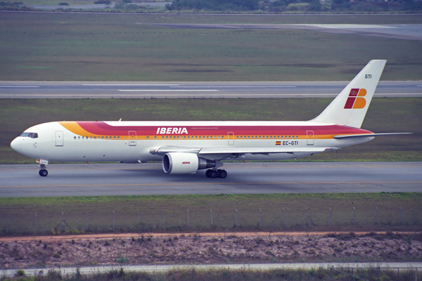 IBERIA BOEING 767 300 GRU RF 1377 20.jpg