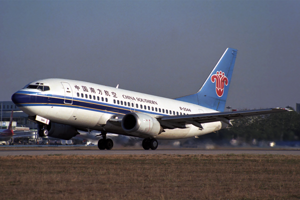 CHINA SOUTHERN BOEING 737 500 BJS RF 1421 20.jpg