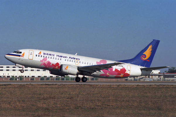 HAINAN AIRLINES BOEING 737 300 BJS RF 1420 29.jpg