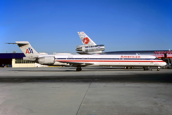 AMERICAN MD90 LAX RF V4241.jpg