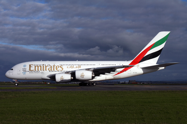 EMIRATES AIRBUS A380 AKL RF IMG_2830.jpg