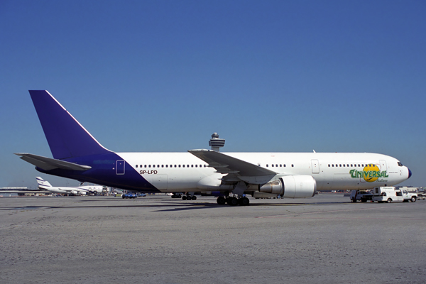 UNIVERSAL AIRLINES BOEING 767 300 JFK RF 1630 19.jpg