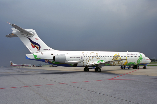 SIEM REAP AIR BOEING 717 BKK RF 1688 16.jpg