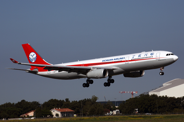 SICHUAN AIRBUS A330 300 TLS RF 5K5A2267.jpg