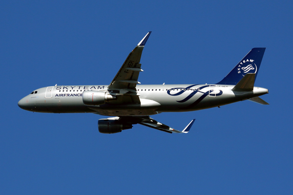 AIR FRANCE AIRBUS A320 FCO RF 5K5A0897.jpg