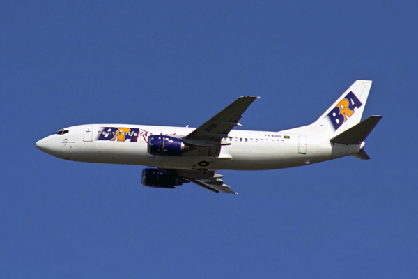 BRA BOEING 737 300 GRU RF 1727 3.jpg