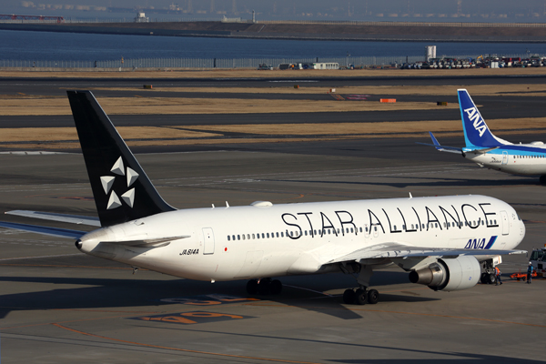 ANA BOEING 767 300 HND RF 5K5A8447.jpg