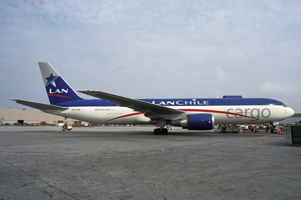 LAN CHILE CARGO BOEING 767 300F LAX RF 1748 11.jpg