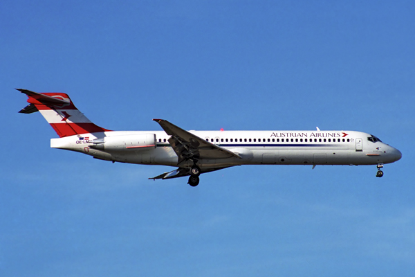 AUSTRIAN AIRLINES MD87 FRA RF 1763 21.jpg