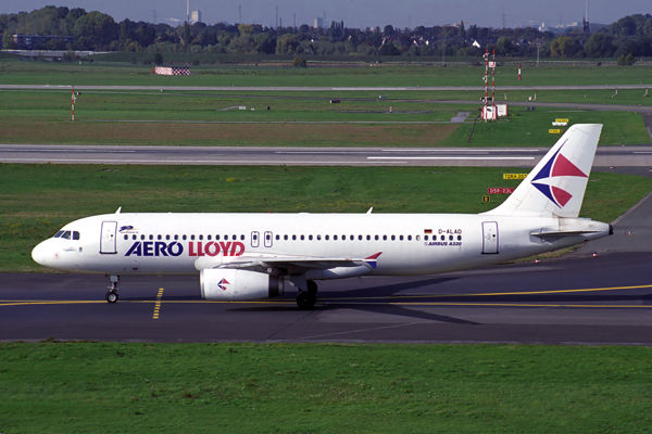 AERO LLOYD AIRBUS A320 DUS RF 1770 20.jpg