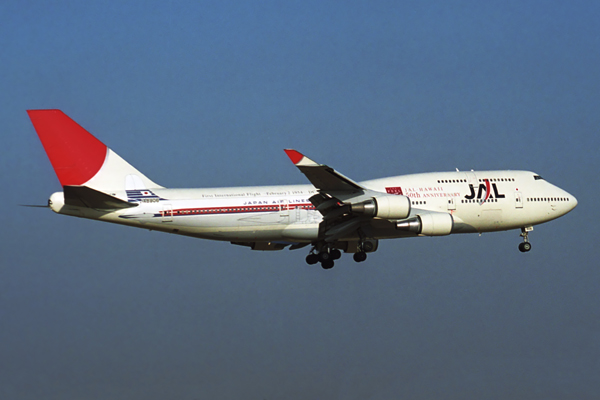 JAL BOEING 747 400 NRT RF 1825 16.jpg