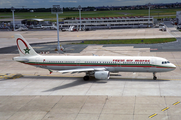 ROYAL AIR MAROC AIRBUS A321 ORY RF 1852 29.jpg