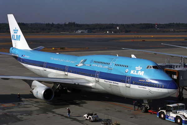 KLM BOEING 747 400 NRT RF 1923 18.jpg