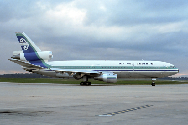 AIR_NEW_ZEALAND_DC10_30_MEL_RF_046_24.jpg