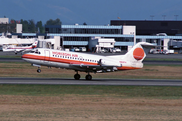 HORIZON_AIR_FOKKER_F28_SEA_RF_199_3.jpg