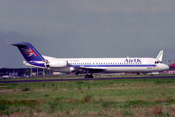 AIR_UK_FOKKER_100_AMS_RF_727_36.jpg