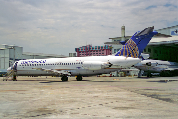 CONTINENTAL_DC9_30_MIA_RF_898_5.jpg