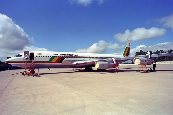 AIR_ZIMBABWE_BOEING_707_HRE_RF_613_14.jpg