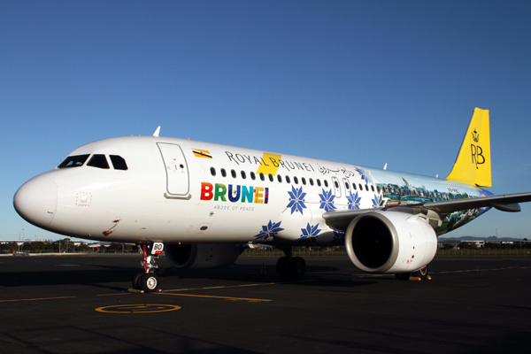 ROYAL_BRUNEI_AIRBUS_A320NEO_BNE_RF_IMG_9394.jpg