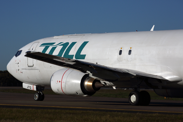 TOLL_BOEING_737_400F_BNE_RF_5K5A0468.jpg