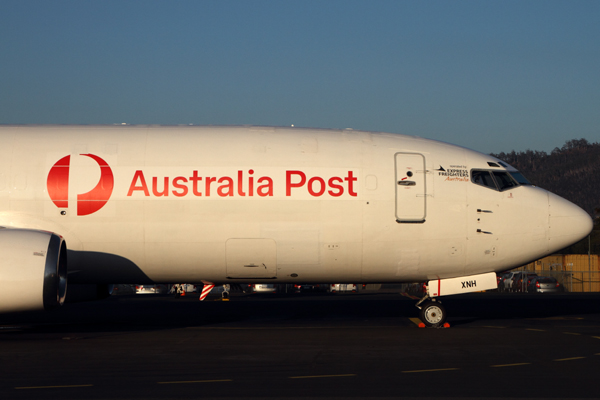 QANTAS_FREIGHT_AUSTRALIA_POST_BOEING_737_400F_HA_RF_IMG_9474.jpg