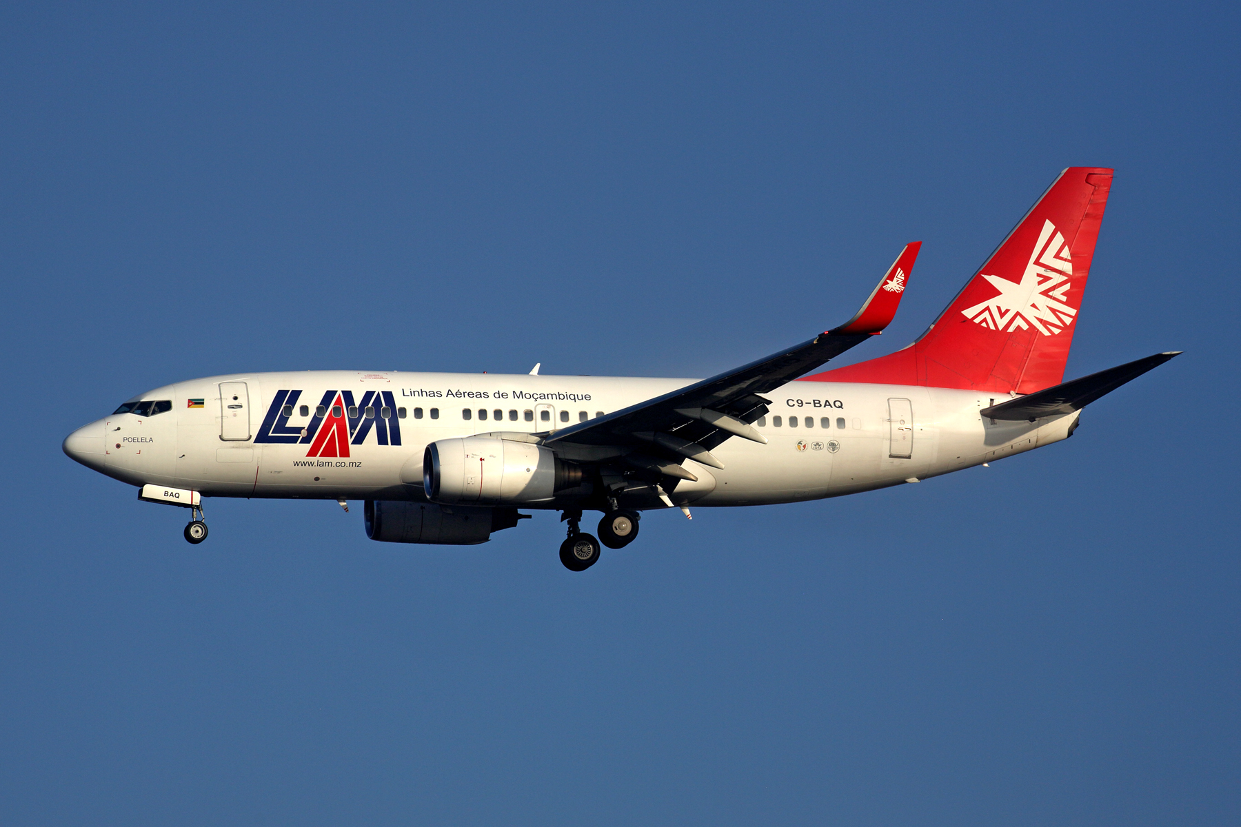 LAM_MOCAMBIQUE_BOEING_737_700_JNB_RF_5K5A9760.jpg