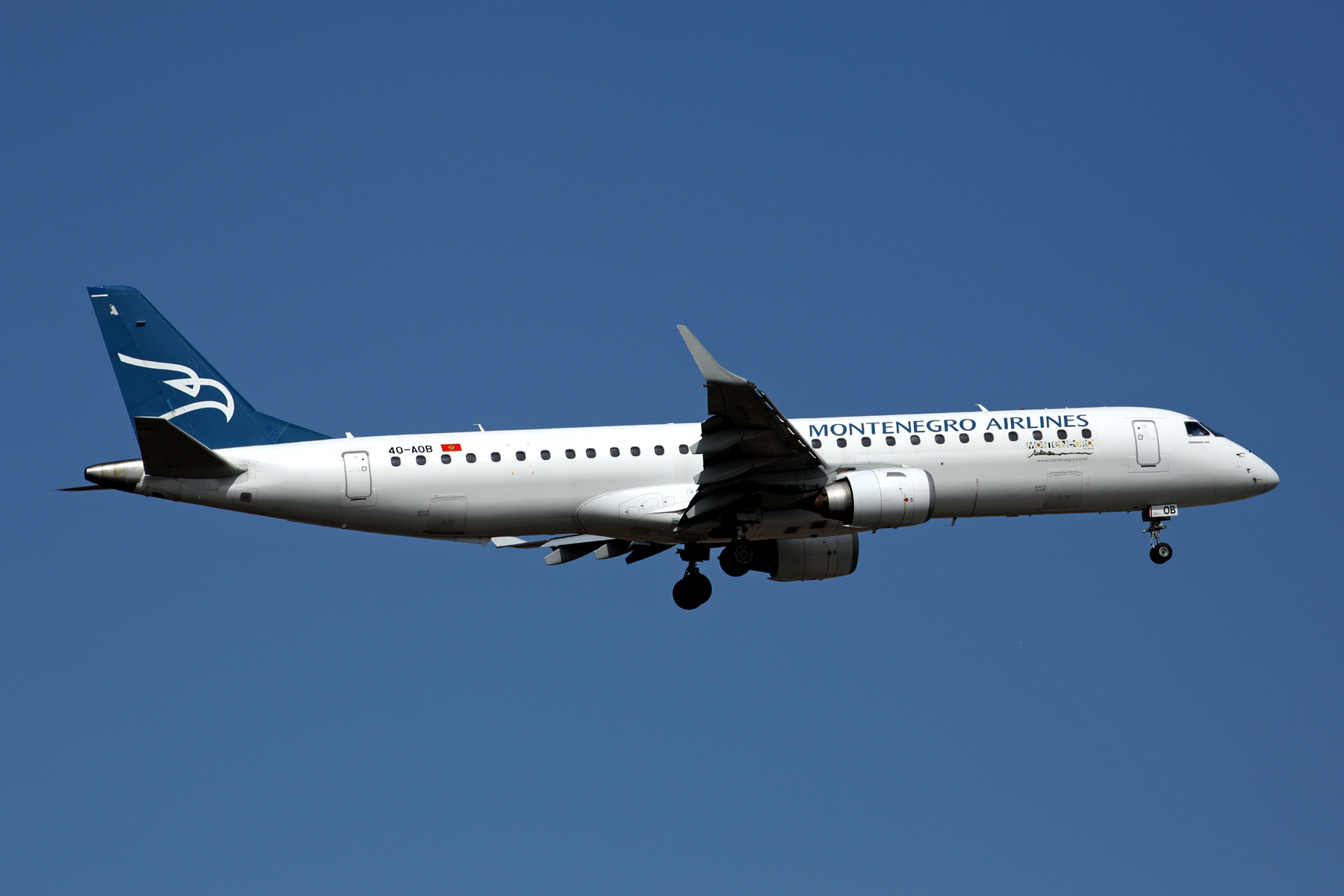 MONTENEGRO_AIRLINES_EMBRAER_190_FRA_RF_5K5A2551.jpg