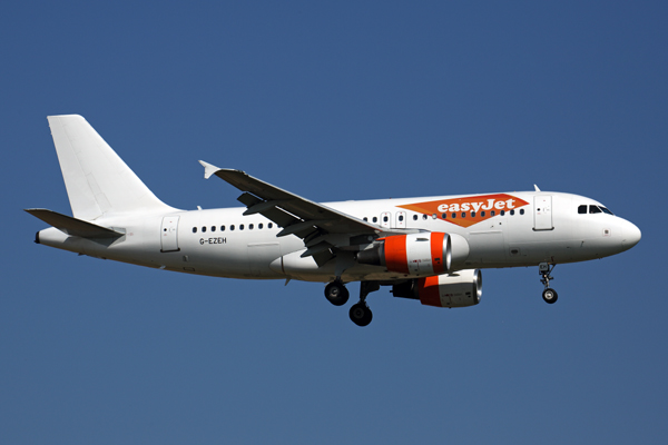 EASYJET_AIRBUS_A319_LGW_RF_5K5A0483.jpg