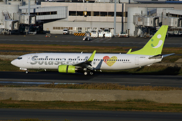 SOLASEED_BOEING_737_800_HND_RF_5K5A1093.jpg