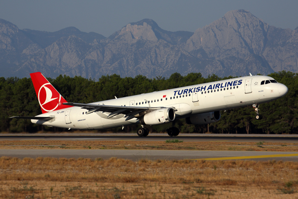 TURKISH_AIRLINES_AIRBUS_A321_AYT_RF_5K5A0928.jpg