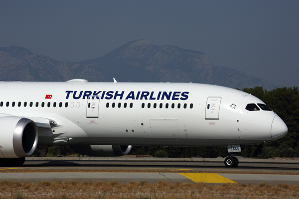 TURKISH_AIRLINES_BOEING_787_9_AYT_RF_5K5A1446.jpg