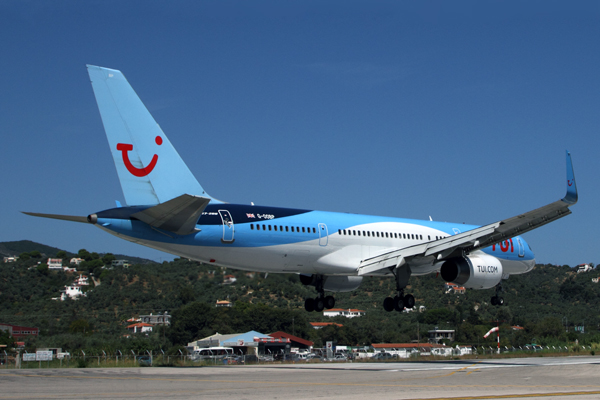 TUI_BOEING_757_200_JSI_RF_IMG_9907.jpg