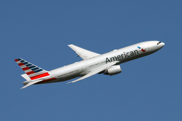 AMERICAN_BOEING_777_200_JFK_RF_IMG_0025.jpg