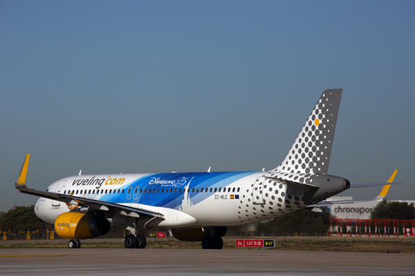 VUELING_AIRBUS_A320_ORY_RF_5K5A3945.jpg