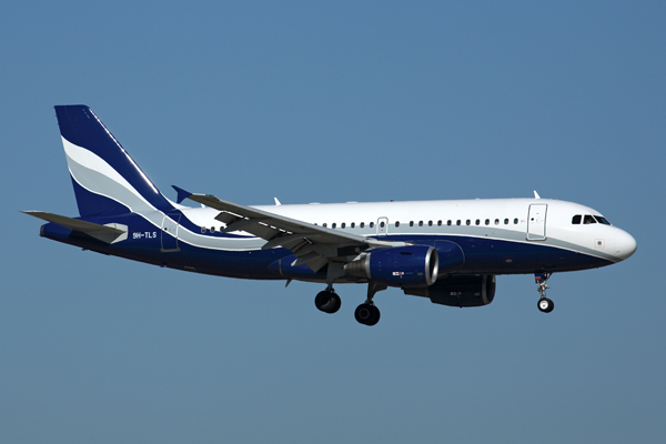 HI_FLY_MALTA_AIRBUS_A319_ORY_RF_5K5A4021.jpg