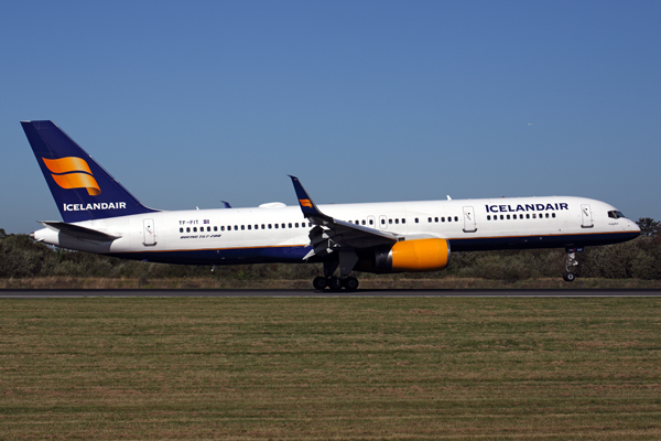 ICELANDAIR_BOEING_757_200_MAN_RF_5K5A4304.jpg