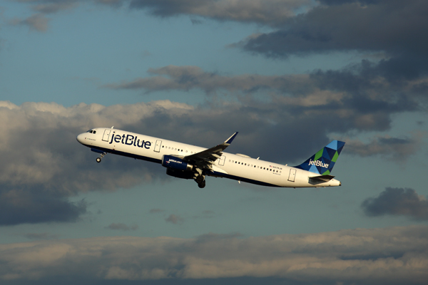 JET_BLUE_AIRBUS_A321_JFK_RF_5K5A4492.jpg