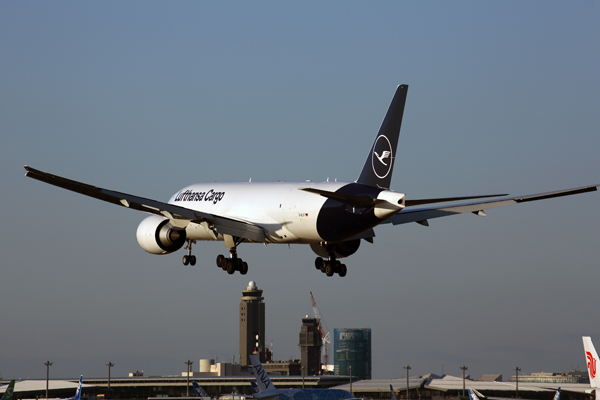 LUFTHANSA_CARGO_BOEING_777F_NRT_RF_5K5A1479.jpg