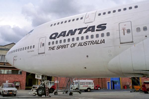 QANTAS_BOEING_747_300_SYD_RF_099_5.jpg