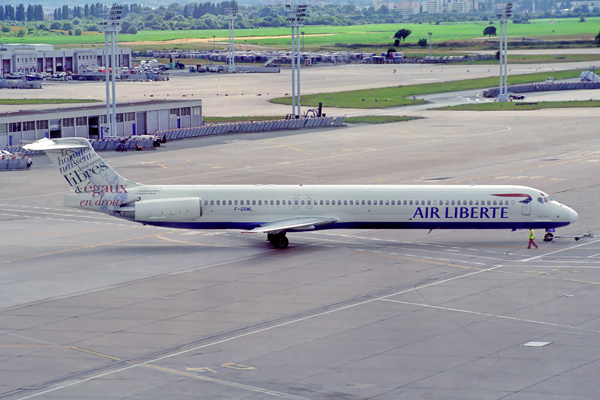 AIR LIBERTE MD80 ORY RF 1406 20.jpg