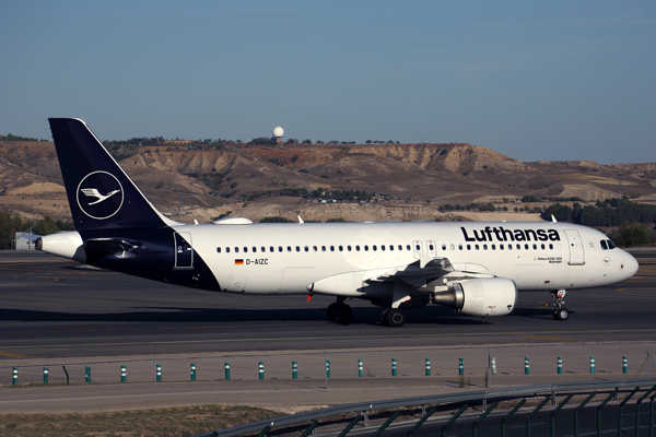 LUFTHANSA AIRBUS A320 MAD RF 5K5A0065.jpg