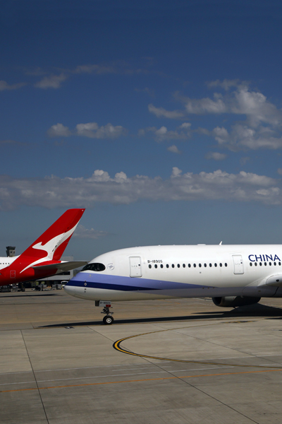 CHINA AIRLINES QANTAS AIRCRAFT MEL RF 5K5A4868.jpg