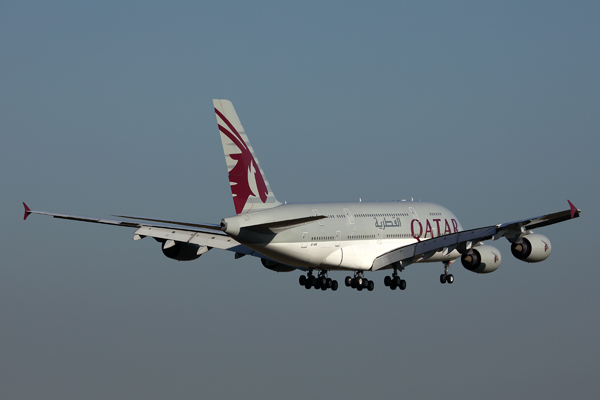 QATAR AIRBUS A380 MEL RF 002A6642.jpg